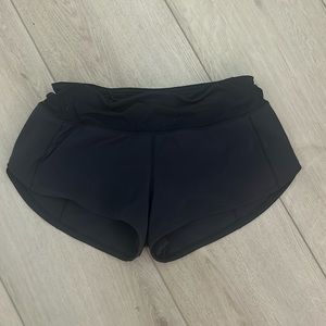 Black Speed up Shorts Lululemon 2.5 inch
